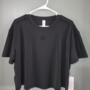NWT Lululemon Tee Size 14